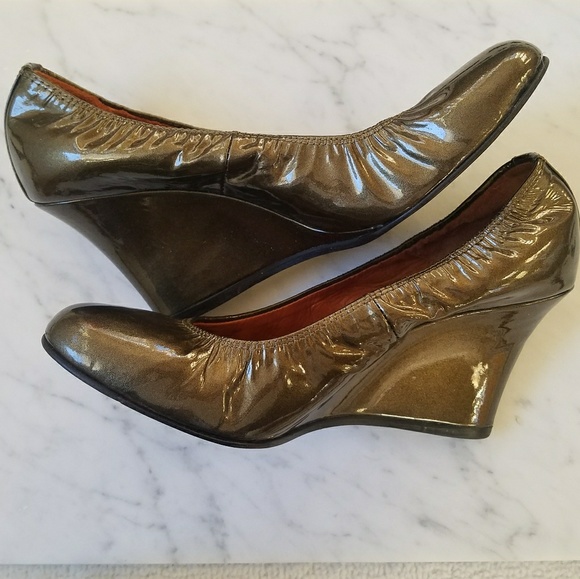 Gorgeous Patent leather Lanvin classic wedges - Picture 3 of 8